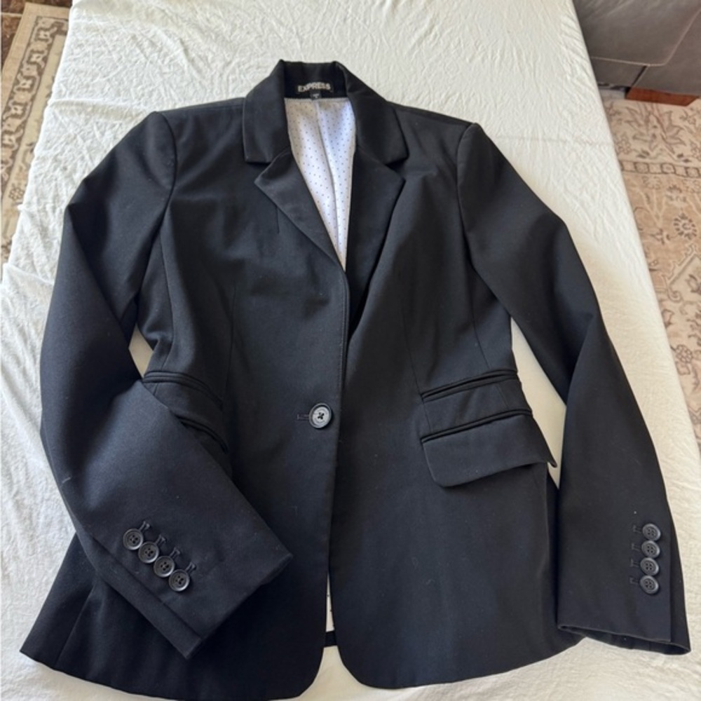 Express Black Blazer Size 6 – Tailored One Button Jacket